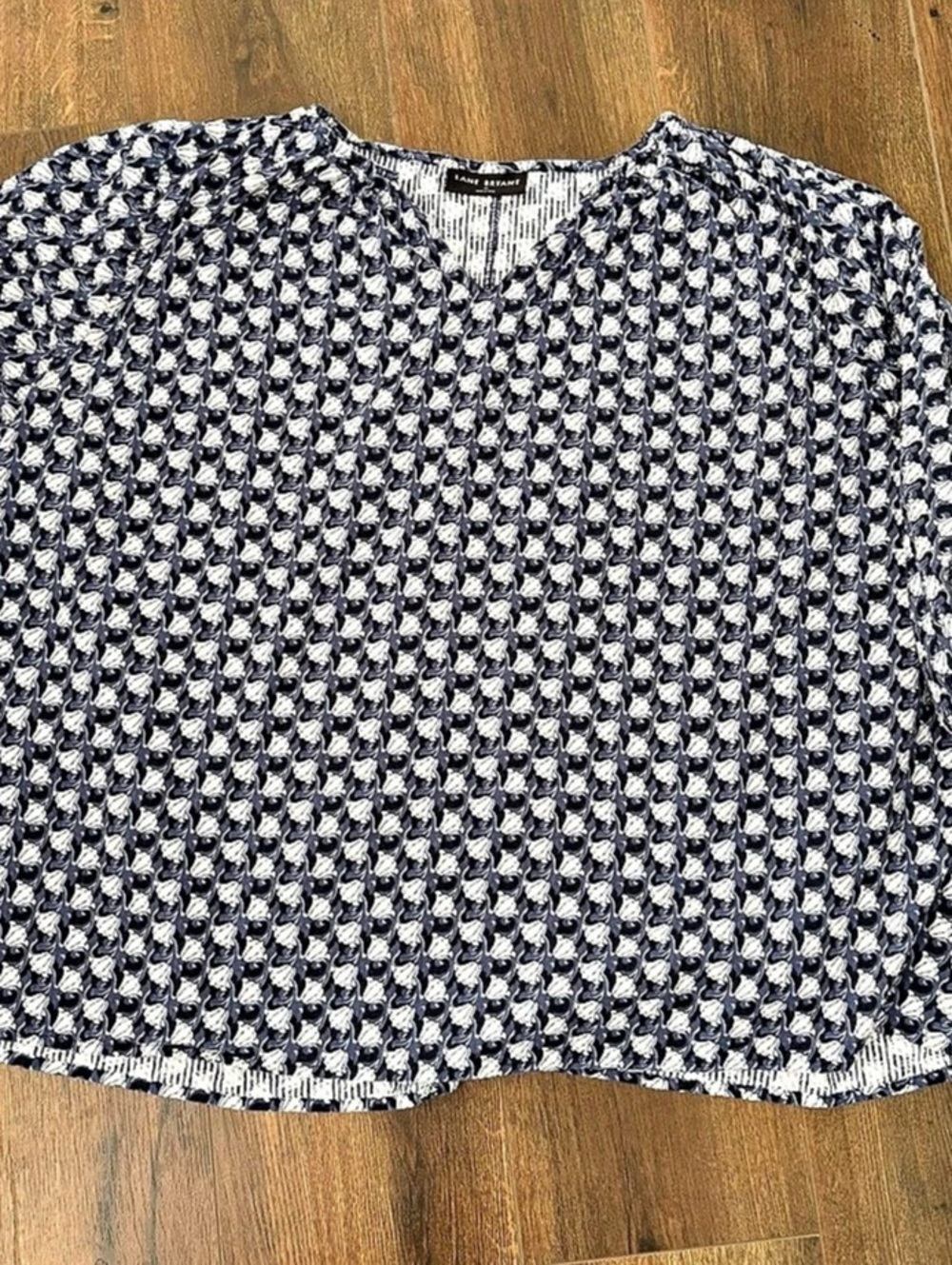 EUC 2 Lane Bryant 100% Cotton  3/4 sleeve Floral & pink tunic.. Size 26/28